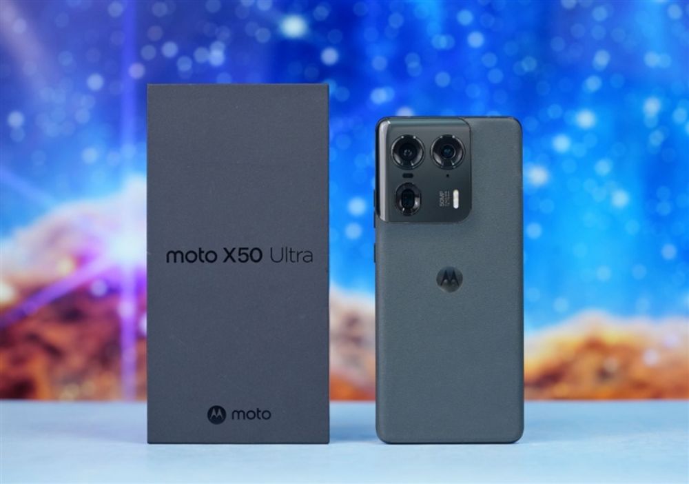 انطلاق هاتف Moto X50 Ultra مزود بتقنيات الذكاء الصناعي 